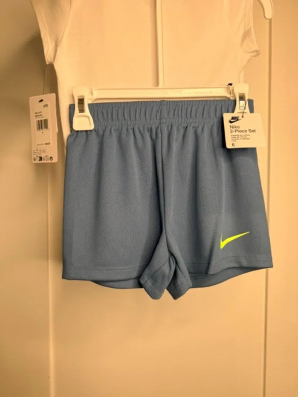 NIKE Girls 2- Piece Shorts Set White Graphic T-Shirt Blue Short NWT size 6